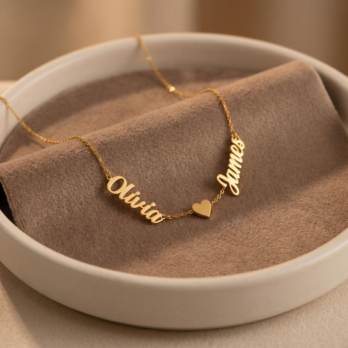Personalisierte Doppelnamenskette mit Herz, individueller Schmuck mit Paarnamen, romantisches Geschenk für Ehefrau