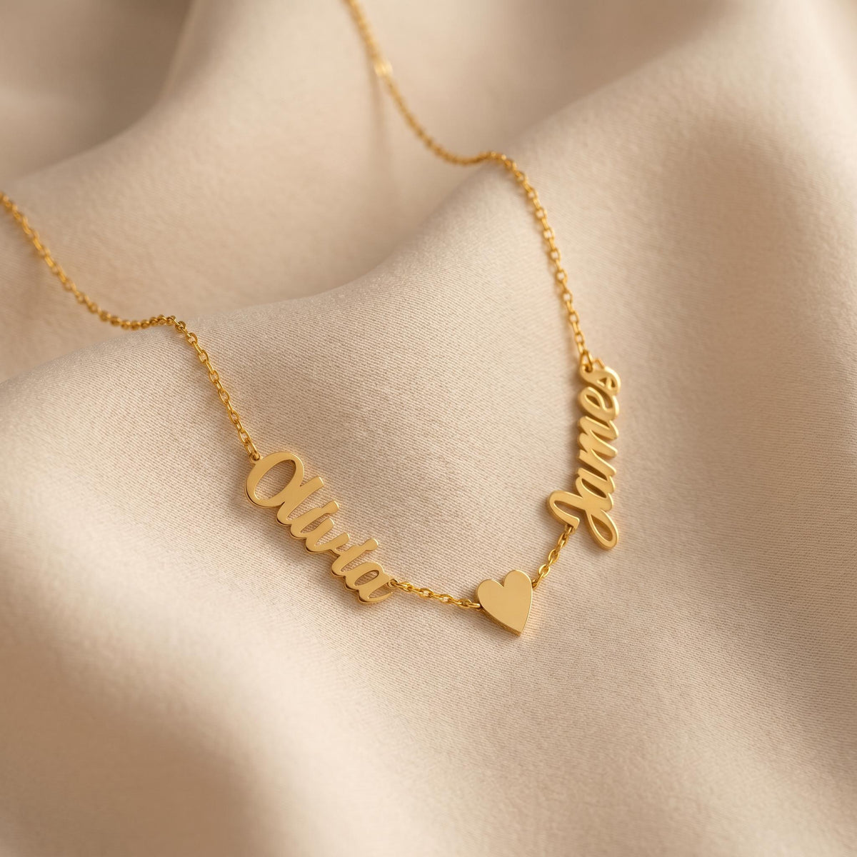 Personalisierte Doppelnamenskette mit Herz, individueller Schmuck mit Paarnamen, romantisches Geschenk für Ehefrau