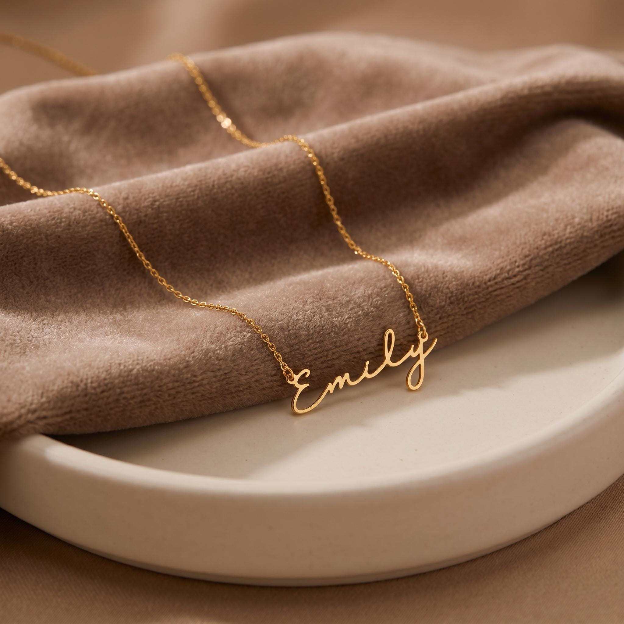 Personalisierte Namenskette, minimalistischer Kursiv-Anhänger, individuelle Layering-Schmuck für Sie