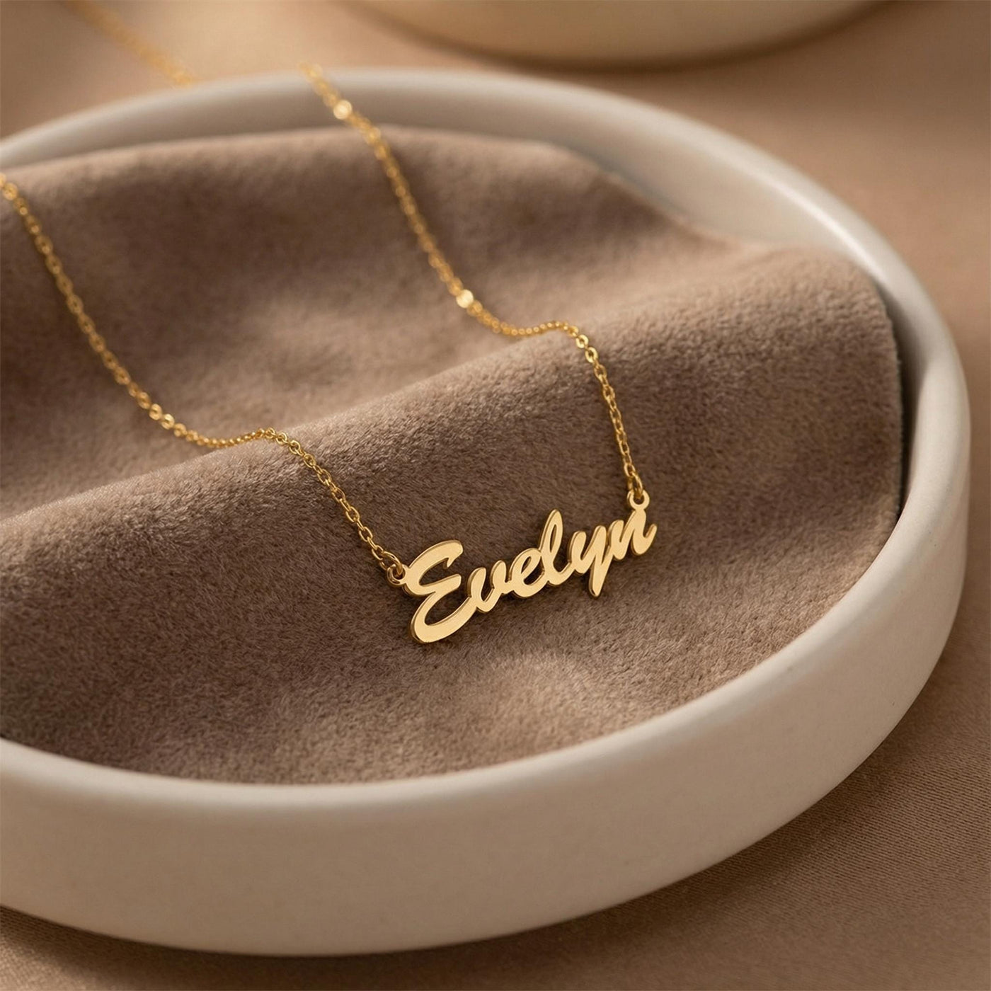 Personalisierte zarte Namenskette, individuelle Layering-Schmuck, vergoldeter Anhänger
